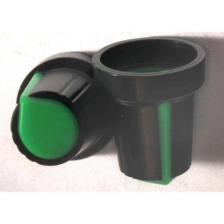 Knoflík 6mm černo-zelený