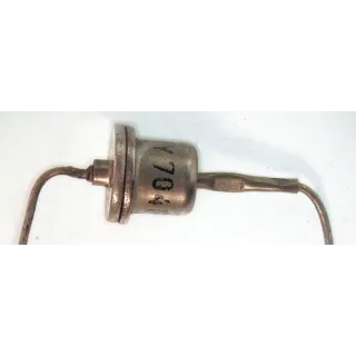 KY704 F